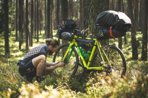 Préparation du matériel pour une sortie gravel et bikepacking